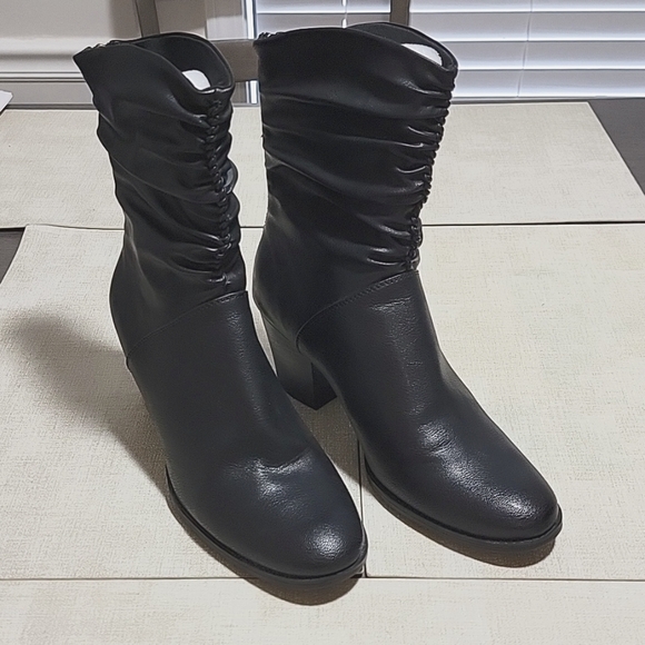 Baretraps Leslie Slouch Boot - Picture 5 of 11